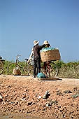 Tonle Sap - Kampong Phluk village - every day life